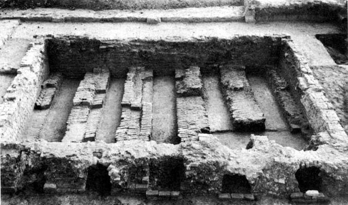 settlers at Jamestown made bricks for construction of a church, New Town houses and the Statehouse, and the National Park Service has excavated a kiln
