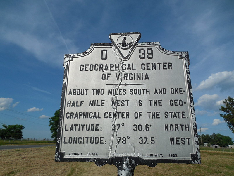 the geographic center of Virginia is near the intersection of US 60 and VA Route 24 in Buckingham County