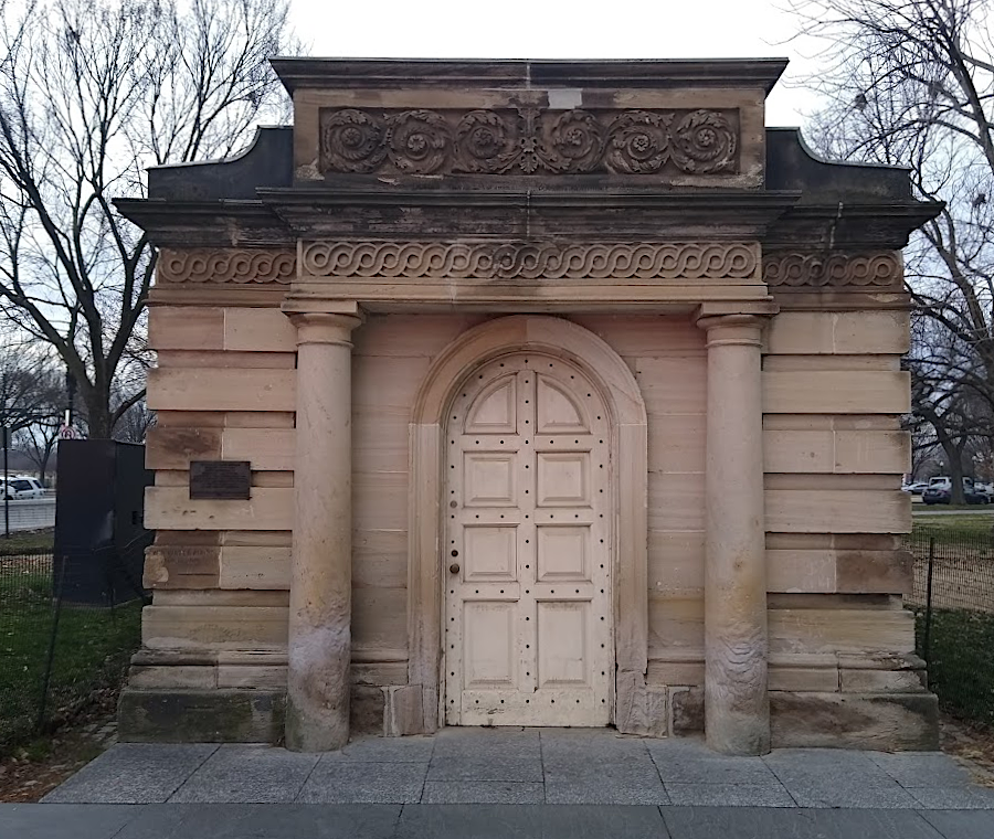 Bulfinch gatehouse at West Entrance for US Capitol, now at 15th and Constitution Avenue