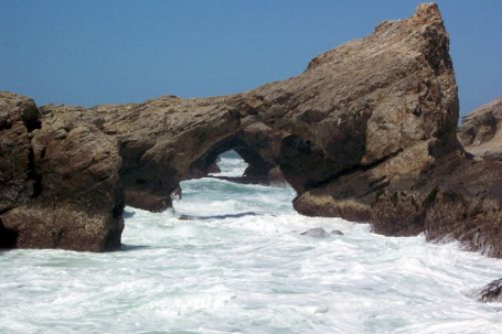 sea arch formed by wave erosion