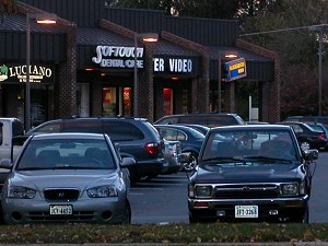 shopping center in Oakton