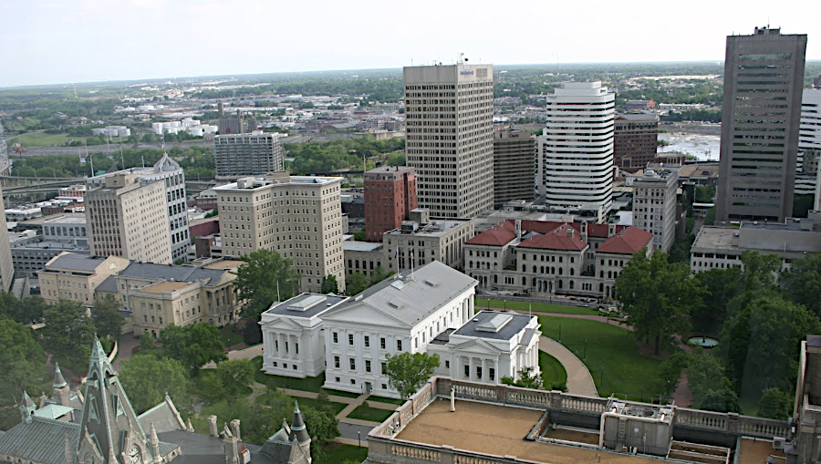 today, the capitol building is hemmed in by modern skyscrapers that block the view (looking south towards the James River)
