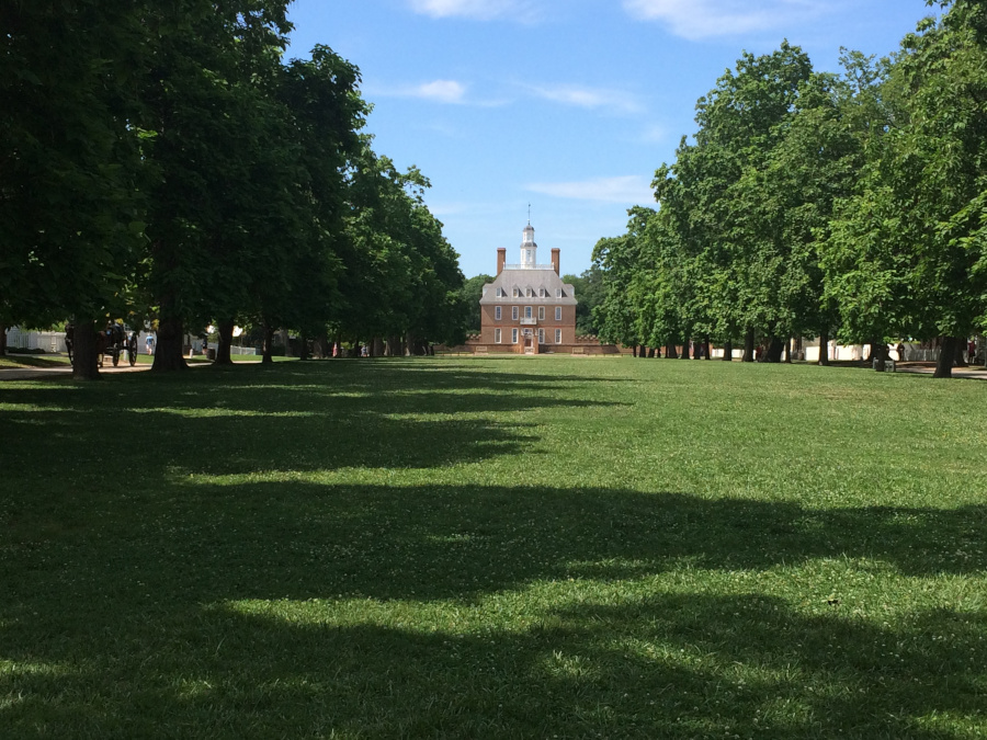 the Governor's Palace in Williamsburg was completed during Governor Spotswood's term