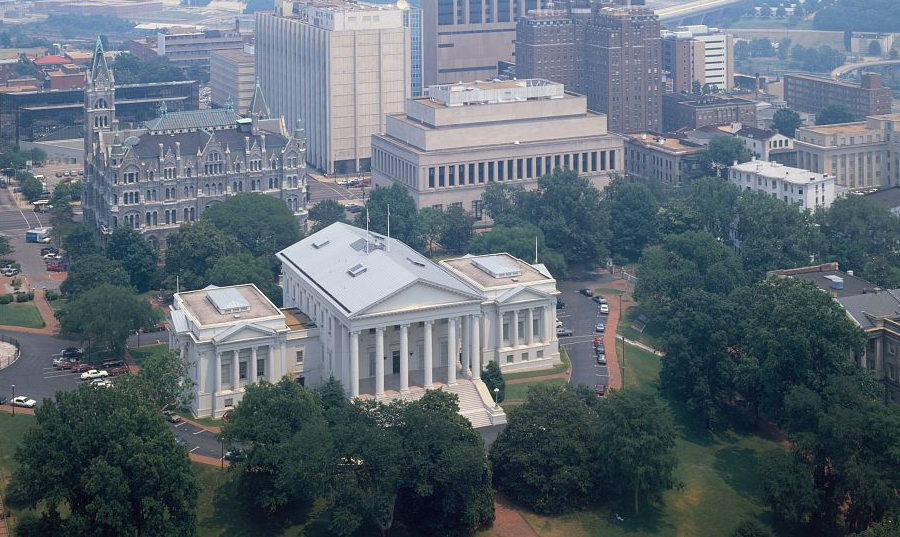 the Beaux-Arts building north of the Virginia State Capitol is the old city hall for Richmond