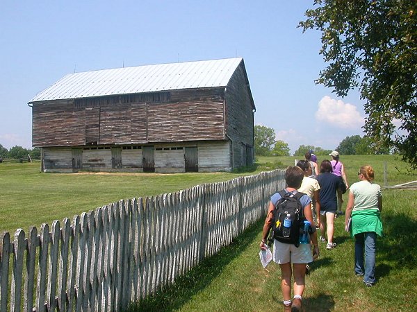 Virginia From the Ground Up students explore German-style barn at Bushong Farm, New Market Battlefield State Historical Park