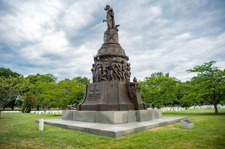 the Confederate Memorial in Arlington National Cemetery was installed in 1914