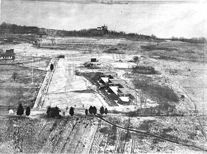 batteries at Fort Hunt after World War I were expected to fire together with batteries at Fort Washington to block enemy ships from moving up the Potomac River