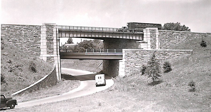 the Pentagon road network included complex designs that minimized at-grade intersections