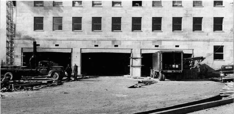 the Pentagon was designed for commuters to arrive via bus and car