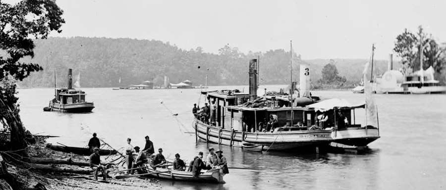 sunken ships and onshore batteries kept the Union and Confederate navies from steaming past Trents Reach from 1862-1865