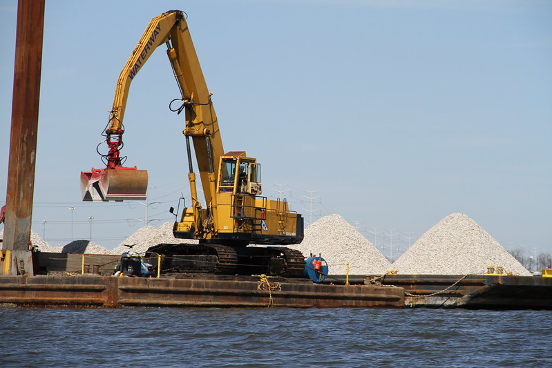 a Lafayette River oyster reef was built with fossilized oyster shell