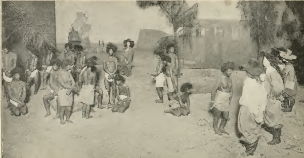 sculptor Meta Warrick used plaster figures in a diorama to show the first blacks arriving in Virginia in 1619, then depicted through other dioramas how blacks had succeded and improved their conditions up to 1907