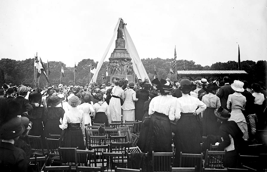 sites related to the Civil War are tourism attractions in Virginia, including Arlington National Cemetery