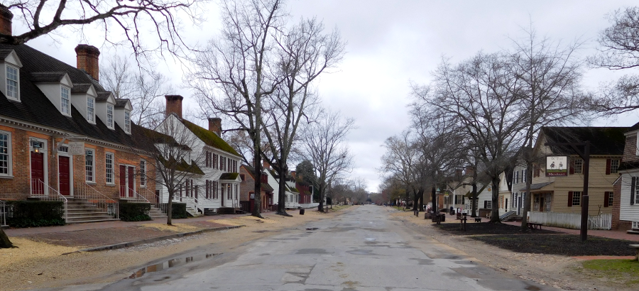 tourism is seasonal in Virginia - on cold winter days, Duke of Gloucester Street can be deserted