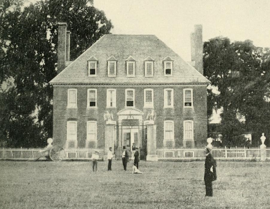 Westover was used as a Union general's headquarters when nearby Berkeley Plantation was converted into a major military base (Harrison's Landing) at the end of the 1862 Peninsula Campaign