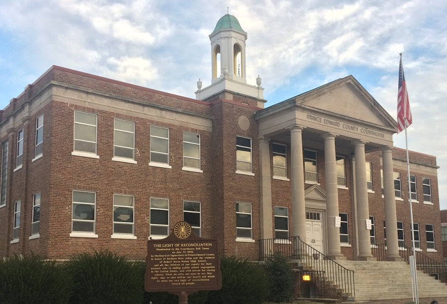 Prince Edward courthouse in Farmville, the county where local white leaders agreed to close public schools for four years