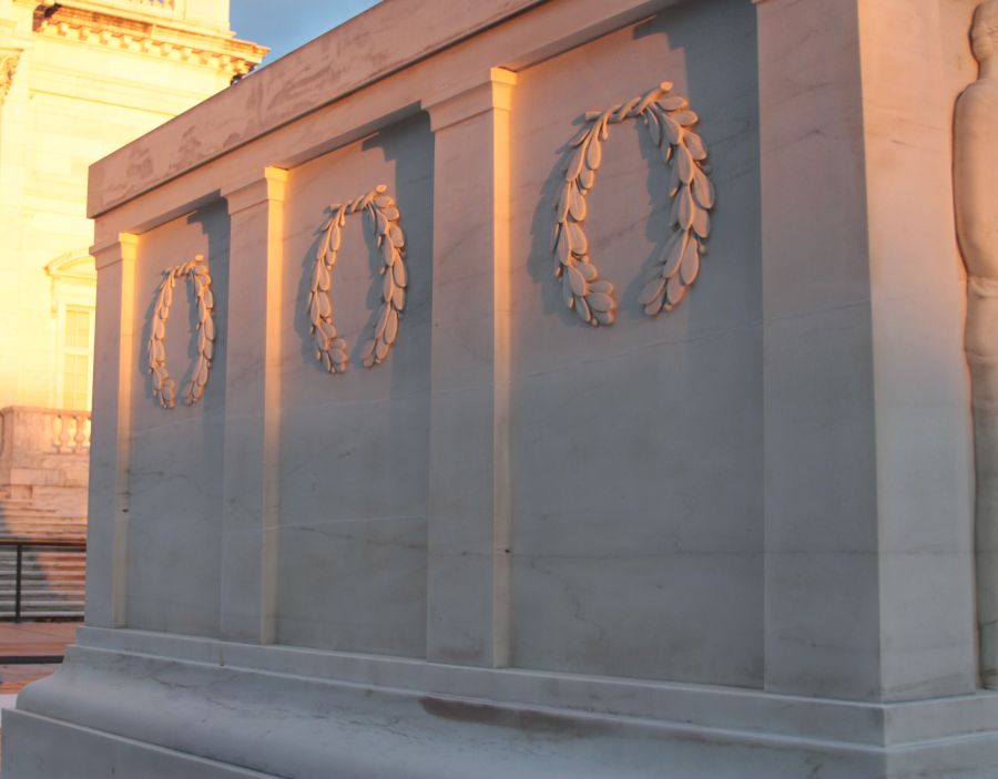 the crack in the marble of the Tomb of the Unknowns, as seen in 2011