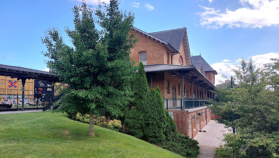 the train station in Bristol was used just as an event center in 2023, but had plenty of space for servicing Amtrak customers