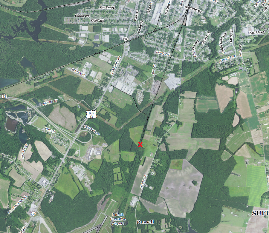 CSX maintains enogh track for trains to turn and access a cold storage warehouse on US 13
