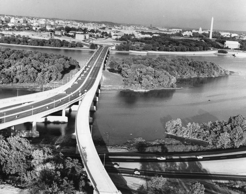 the Teddy Roosevelt Bridge, which opened in 1964, was the first new crossing of the Potomac River since the Arlington Memorial Bridge in 1932