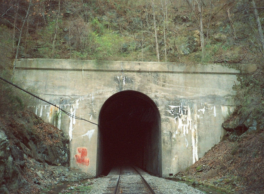 a replacement tunnel was constructed in 1942-44 underneath Rockfish Gap, and is still in active use