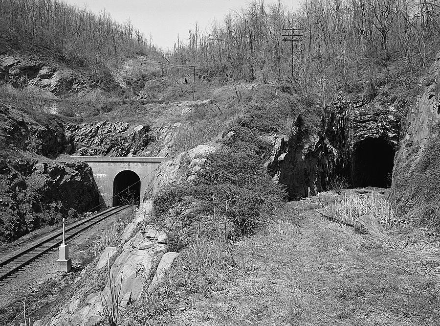 the original Blue Ridge Tunnel was replaced by a bigger tunnel in 1944