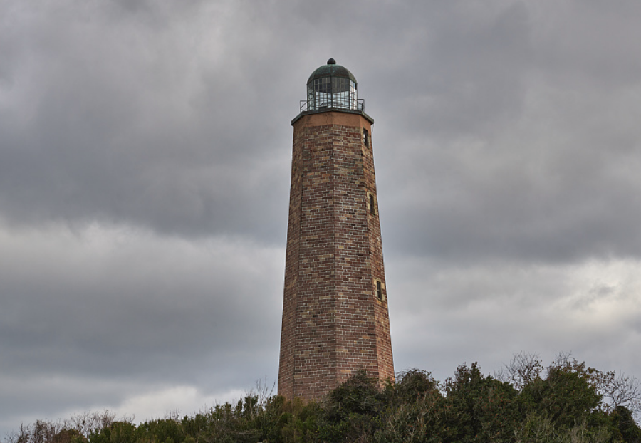the first lighthouse to be authorized by the US Congress was constructed at Cape Henry in 1792