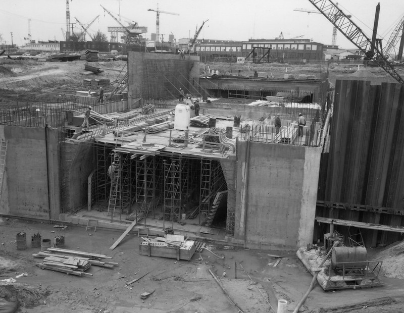 building the second tube of the Downtown Tunnel, now used for eastbound traffic, in 1983