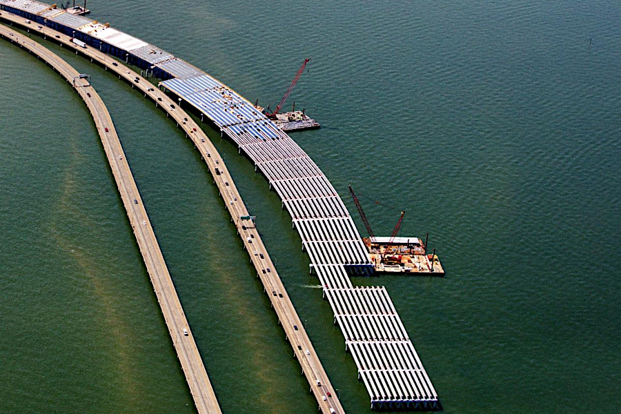 new eight-lane South Trestle bridge under construction