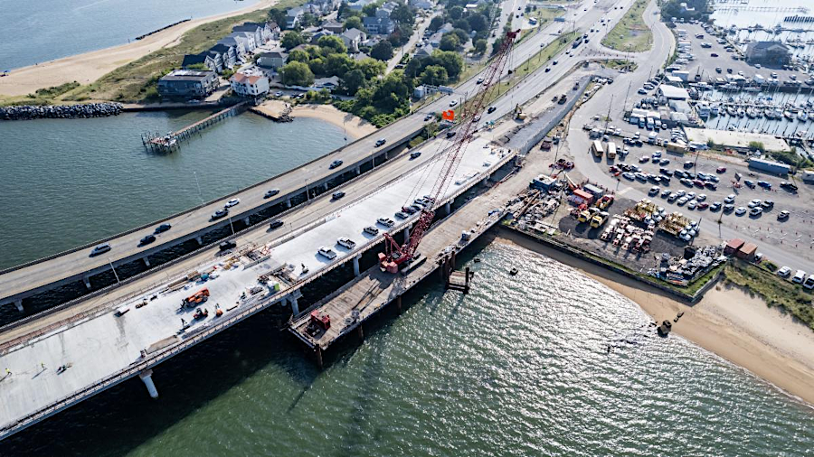 new eight-lane South Trestle bridge under construction