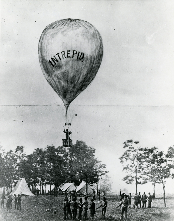 during the Peninsular Campaign in the Civil War, the Federal army used the balloon Intrepid to assess the Confederate army's position