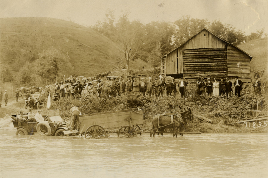 the American Automobile Association organized the 1911 Glidden Tour to support good roads in places such as Roanoke, where mules had to assist the cars