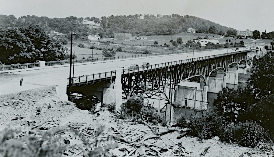 bridge across the New River at Radford in 1949
