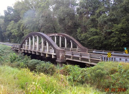 the last remaining rainbow arch highway bridge in Virginia carries US 1 across Stoney Creek in Dinwiddie County