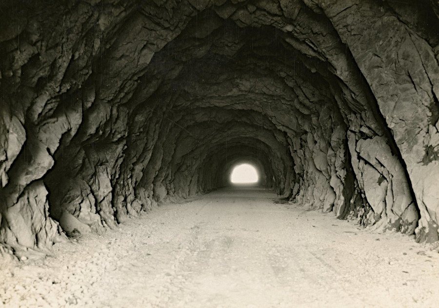the tunnel on Skyline Drive was unlined in 1932
