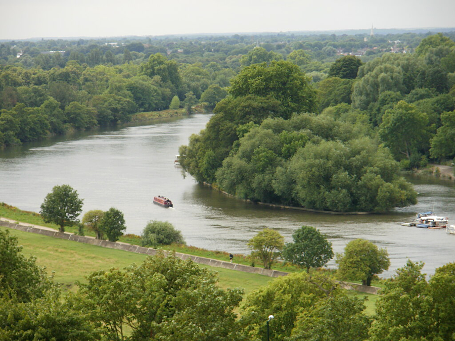 the vista of the Thames River from Richmond Hill in England led William Byrd II to name the new city at the Fall Line of the James River in VIrginia