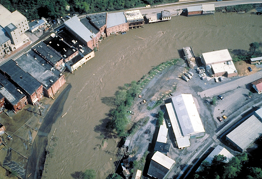 a 1984 flood also damaged Grundy