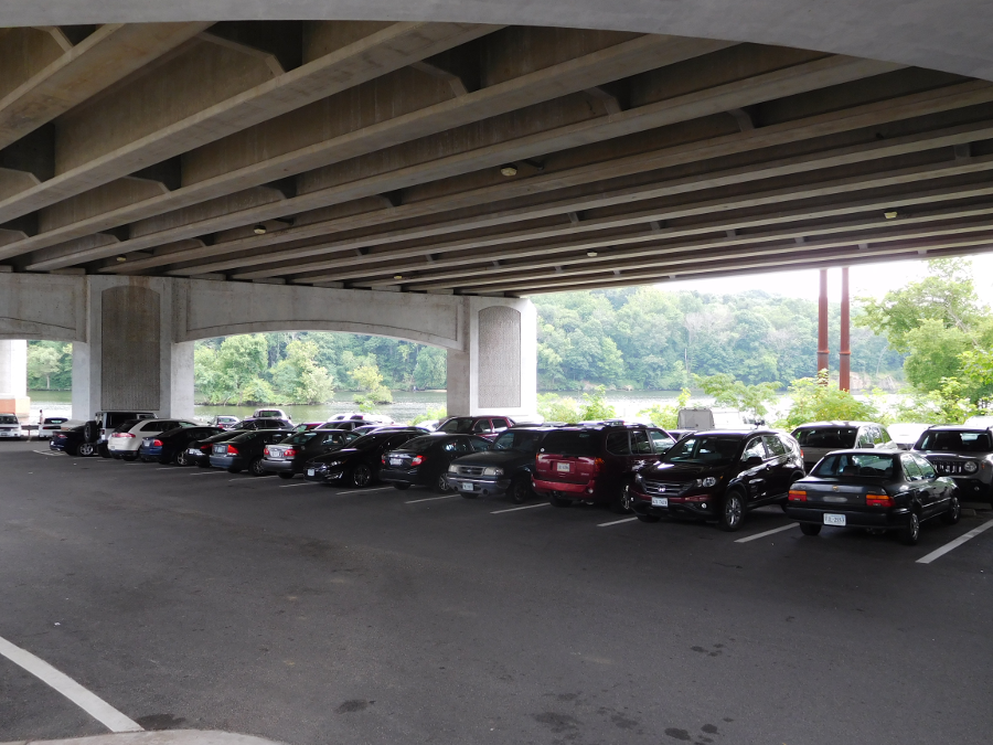 parking is available below the Route 123 bridge, downstream of the town