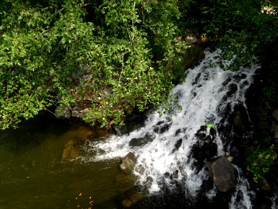 outwash from the Fairfax Water operations creates an artificial flow from the Fairfax County side into the Occoquan River