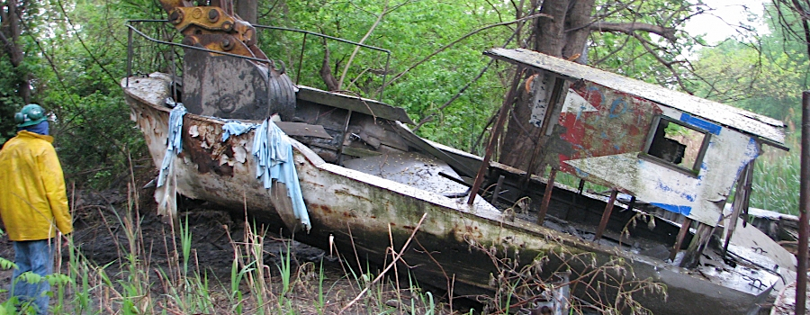 all states with navigable waterways have to deal with abandoned boats that leak oil and gasoline, clog channels, and shed plastics into the water