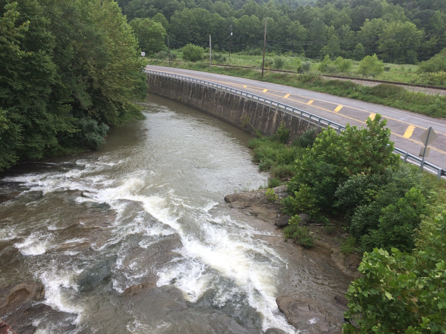 the Powell River parallels Route 23 from Appalachia to Big Stone Gap