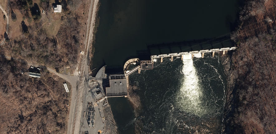 Reusens Dam is one of the seven dams on 30 miles of the James River between Lynchburg and Snowden, Virginia