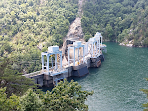 Smith Mountain Lake dam