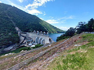 Smith Mountain Lake dam